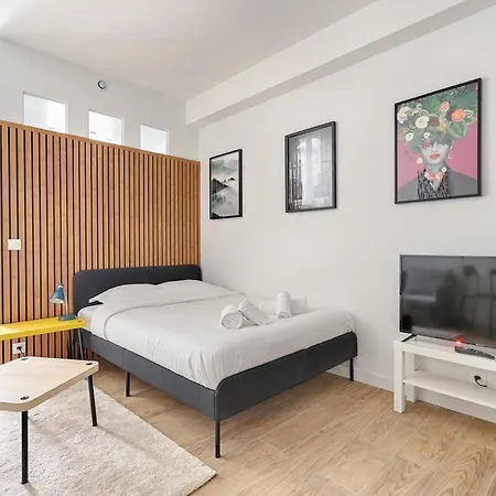 Apartment Charming Near Nation Paris